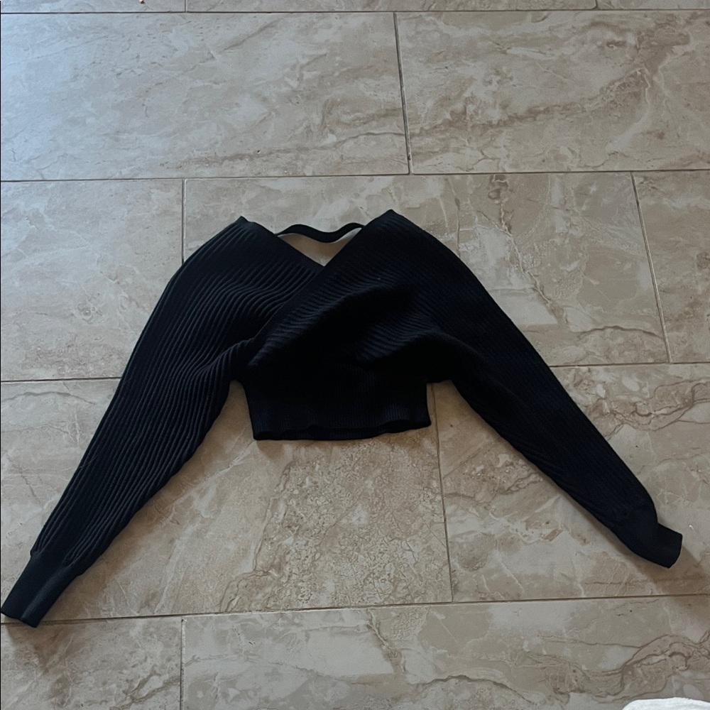 Windsor Black Ribbed Long Sleeve Cropped Top
